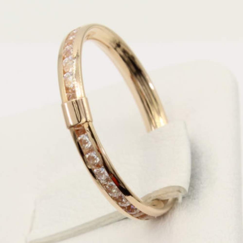 14K Rose Gold Eternity Wedding Band 5 6 7 8 9 - Picture 4 of 10